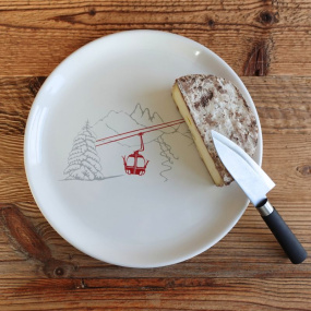 Mountain service dish with Cable car